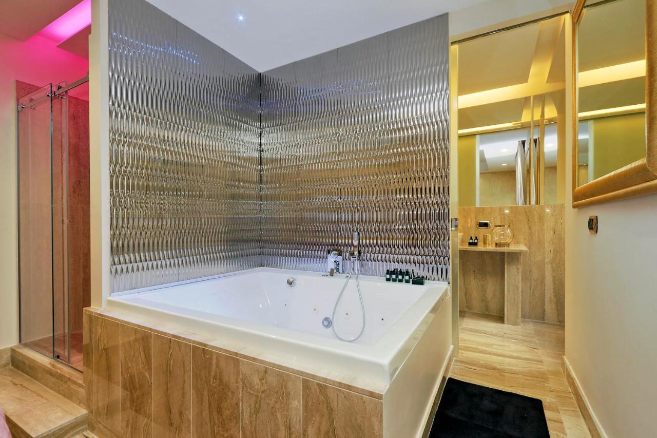 Trevi Diamond Luxury Suites & Jacuzzi Rome Buitenkant foto